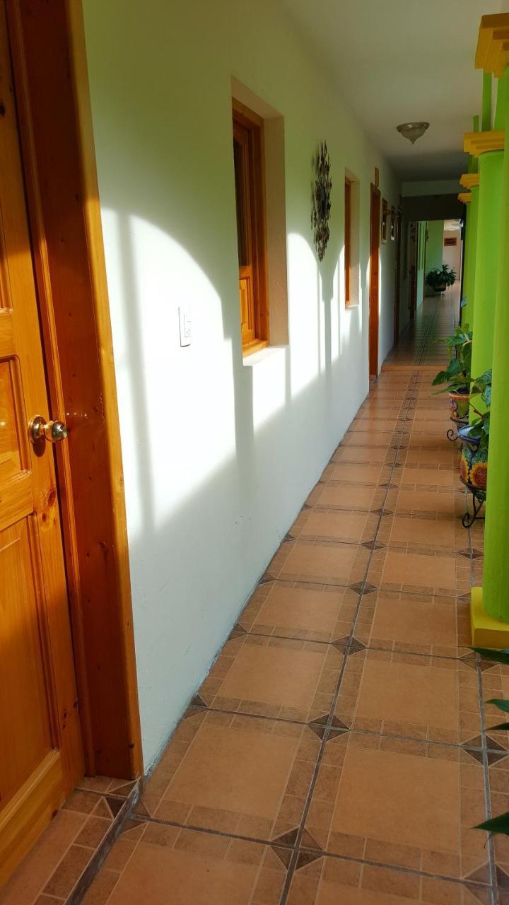 Hotel Posada Las Rosas San Cristóbal de Las Casas 외부 사진